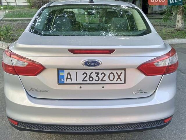 Серый Форд Фокус, объемом двигателя 2 л и пробегом 177 тыс. км за 8700 $, фото 4 на Automoto.ua