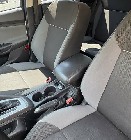 Сірий Форд Фокус, об'ємом двигуна 2 л та пробігом 265 тис. км за 6500 $, фото 18 на Automoto.ua