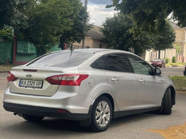 Серый Форд Фокус, объемом двигателя 1 л и пробегом 106 тыс. км за 6500 $, фото 4 на Automoto.ua