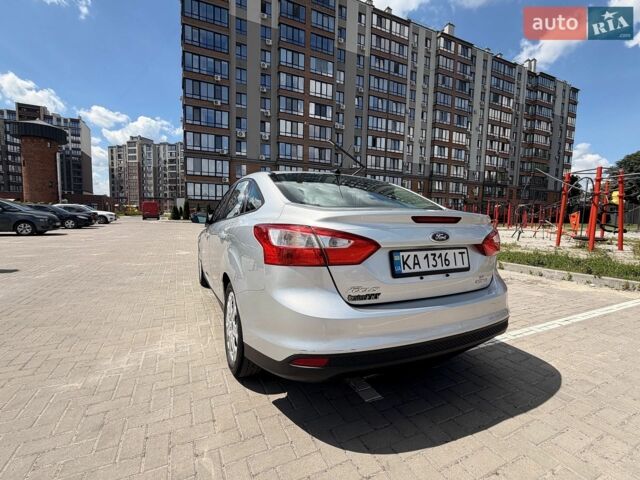 Серый Форд Фокус, объемом двигателя 2 л и пробегом 145 тыс. км за 6900 $, фото 4 на Automoto.ua