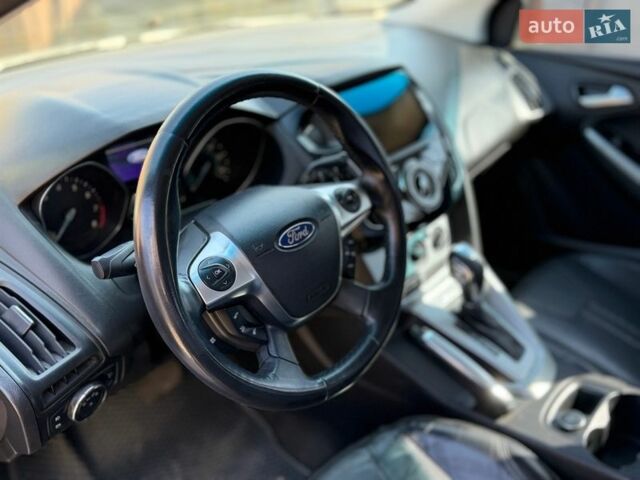 Сірий Форд Фокус, об'ємом двигуна 2 л та пробігом 233 тис. км за 5450 $, фото 26 на Automoto.ua