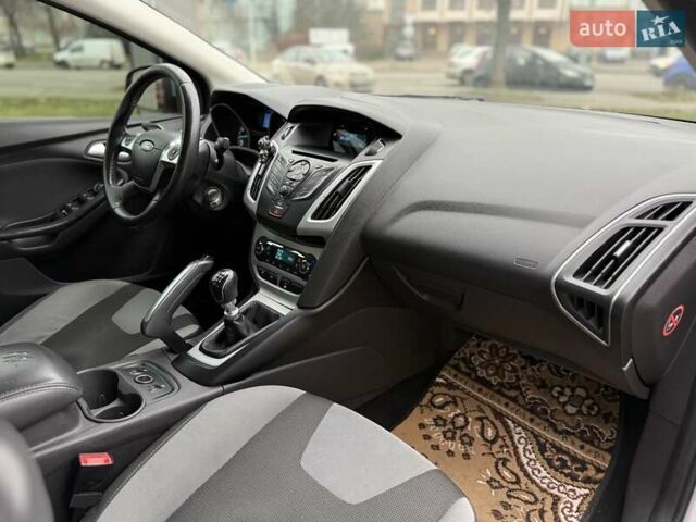 Серый Форд Фокус, объемом двигателя 1 л и пробегом 243 тыс. км за 5300 $, фото 11 на Automoto.ua