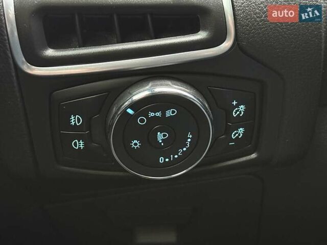 Серый Форд Фокус, объемом двигателя 1 л и пробегом 243 тыс. км за 5300 $, фото 21 на Automoto.ua