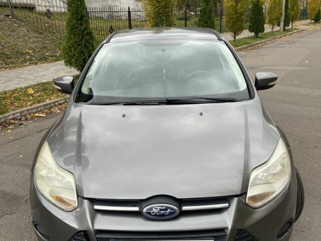 Форд Фокус 2013 в Киеве на Automoto.ua Серый Форд Фокус, объемом двигателя 2 л и пробегом 171 тыс. км за 6200 $, фото 10 на Automoto.ua