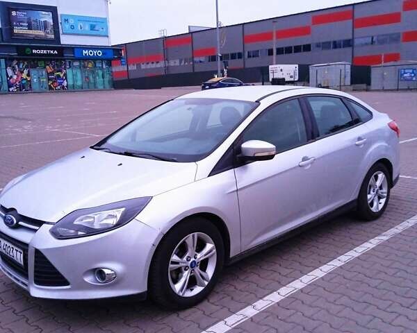 Сірий Форд Фокус, об'ємом двигуна 2 л та пробігом 172 тис. км за 5300 $, фото 3 на Automoto.ua