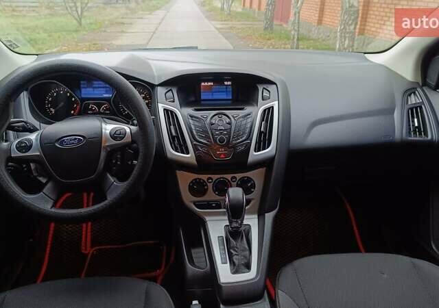 Форд Фокус 2013 в Николаеве на Automoto.ua Серый Форд Фокус, объемом двигателя 2 л и пробегом 198 тыс. км за 7499 $, фото 12 на Automoto.ua
