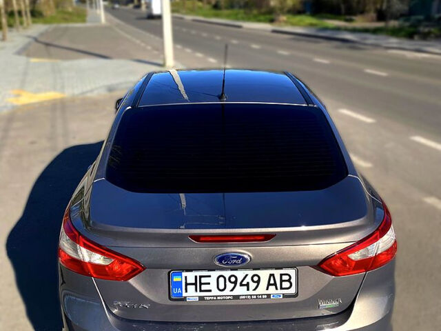 Серый Форд Фокус, объемом двигателя 1 л и пробегом 143 тыс. км за 5800 $, фото 4 на Automoto.ua