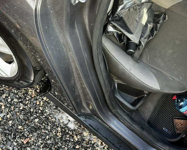 Серый Форд Фокус, объемом двигателя 2 л и пробегом 190 тыс. км за 8200 $, фото 2 на Automoto.ua