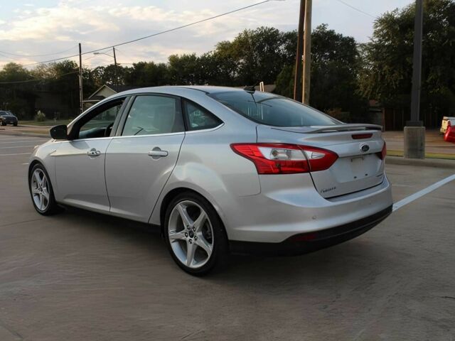 Серый Форд Фокус, объемом двигателя 2 л и пробегом 85 тыс. км за 6000 $, фото 6 на Automoto.ua