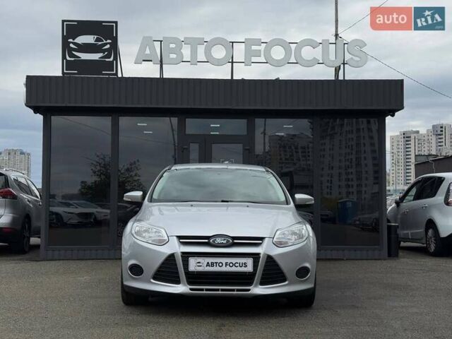 Серый Форд Фокус, объемом двигателя 2 л и пробегом 176 тыс. км за 8990 $, фото 2 на Automoto.ua