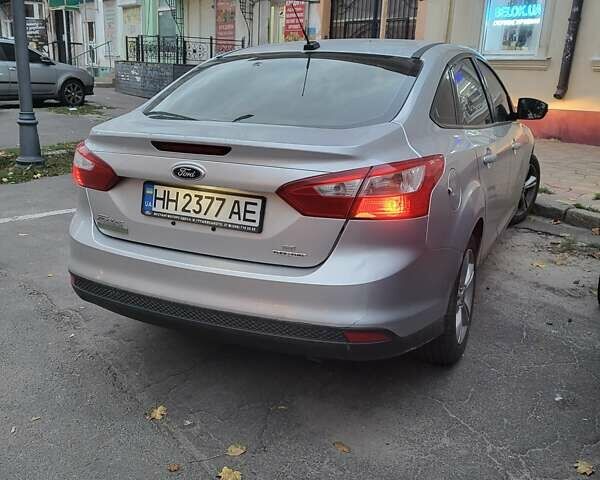 Сірий Форд Фокус, об'ємом двигуна 2 л та пробігом 130 тис. км за 7200 $, фото 3 на Automoto.ua