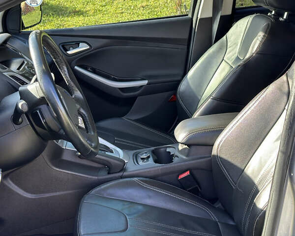 Серый Форд Фокус, объемом двигателя 2 л и пробегом 260 тыс. км за 7000 $, фото 4 на Automoto.ua