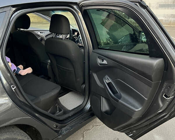 Сірий Форд Фокус, об'ємом двигуна 2 л та пробігом 182 тис. км за 7300 $, фото 12 на Automoto.ua