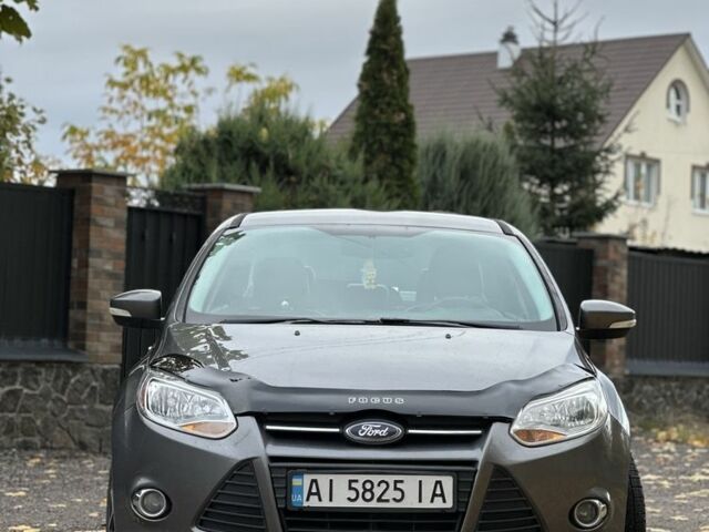Сірий Форд Фокус, об'ємом двигуна 2 л та пробігом 155 тис. км за 6500 $, фото 1 на Automoto.ua