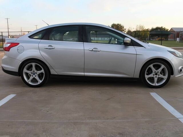 Серый Форд Фокус, объемом двигателя 2 л и пробегом 85 тыс. км за 6000 $, фото 7 на Automoto.ua