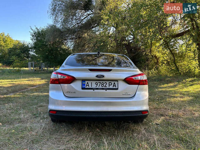 Сірий Форд Фокус, об'ємом двигуна 2 л та пробігом 191 тис. км за 7800 $, фото 5 на Automoto.ua