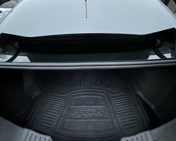 Серый Форд Фокус, объемом двигателя 2 л и пробегом 111 тыс. км за 7350 $, фото 14 на Automoto.ua