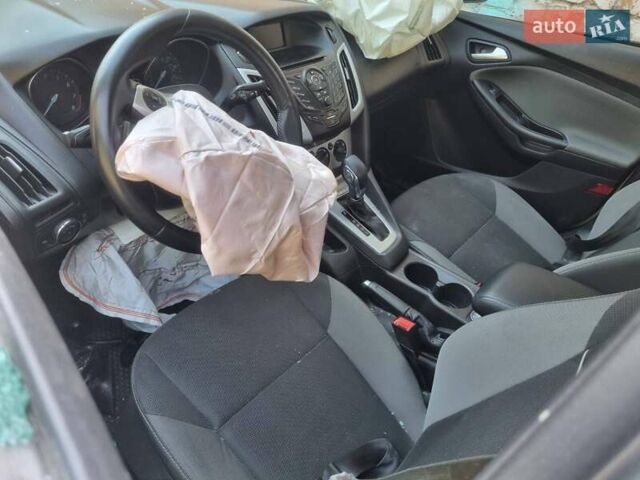 Сірий Форд Фокус, об'ємом двигуна 2 л та пробігом 250 тис. км за 2000 $, фото 12 на Automoto.ua