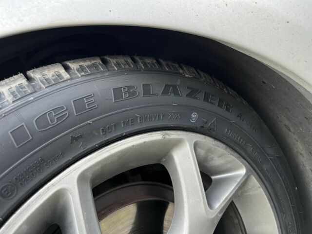 Серый Форд Фокус, объемом двигателя 2 л и пробегом 183 тыс. км за 7200 $, фото 10 на Automoto.ua