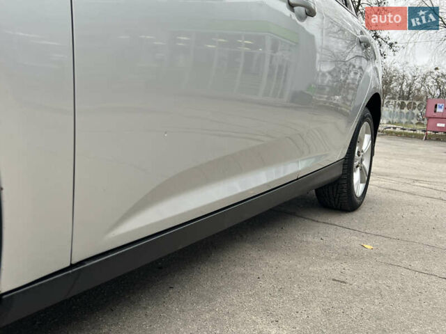 Сірий Форд Фокус, об'ємом двигуна 2 л та пробігом 234 тис. км за 6600 $, фото 18 на Automoto.ua