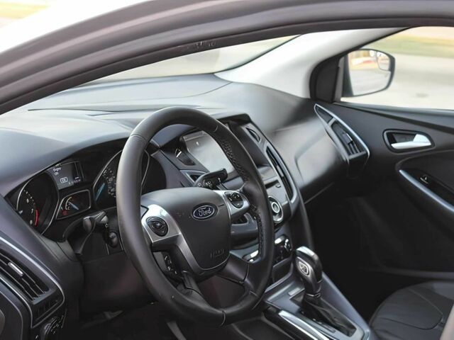 Серый Форд Фокус, объемом двигателя 2 л и пробегом 85 тыс. км за 6000 $, фото 9 на Automoto.ua