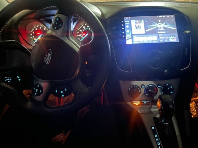 Сірий Форд Фокус, об'ємом двигуна 2 л та пробігом 290 тис. км за 5500 $, фото 4 на Automoto.ua