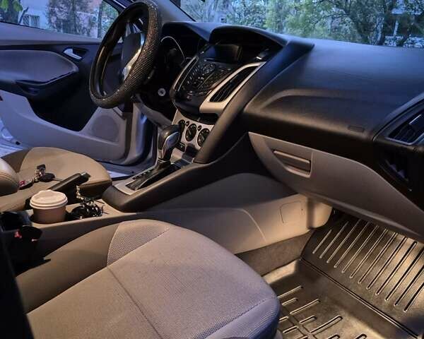 Серый Форд Фокус, объемом двигателя 2 л и пробегом 189 тыс. км за 8500 $, фото 1 на Automoto.ua