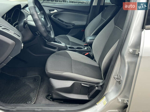 Сірий Форд Фокус, об'ємом двигуна 2 л та пробігом 234 тис. км за 6600 $, фото 28 на Automoto.ua