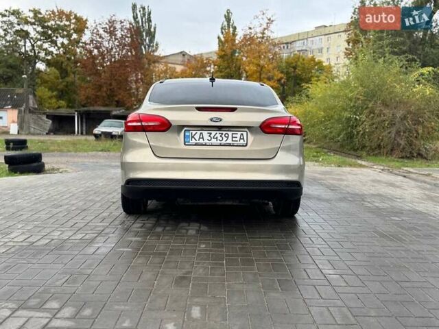 Сірий Форд Фокус, об'ємом двигуна 2 л та пробігом 169 тис. км за 6400 $, фото 2 на Automoto.ua