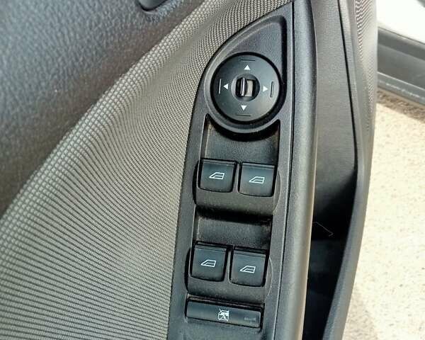 Серый Форд Фокус, объемом двигателя 2 л и пробегом 249 тыс. км за 7500 $, фото 12 на Automoto.ua