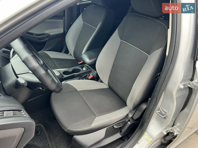 Сірий Форд Фокус, об'ємом двигуна 2 л та пробігом 234 тис. км за 6600 $, фото 29 на Automoto.ua