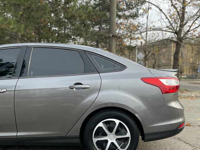 Серый Форд Фокус, объемом двигателя 2 л и пробегом 127 тыс. км за 8799 $, фото 4 на Automoto.ua