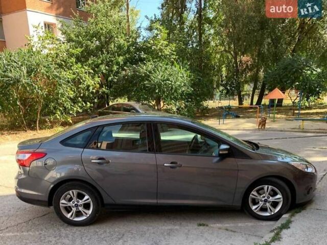 Сірий Форд Фокус, об'ємом двигуна 2 л та пробігом 186 тис. км за 6800 $, фото 1 на Automoto.ua