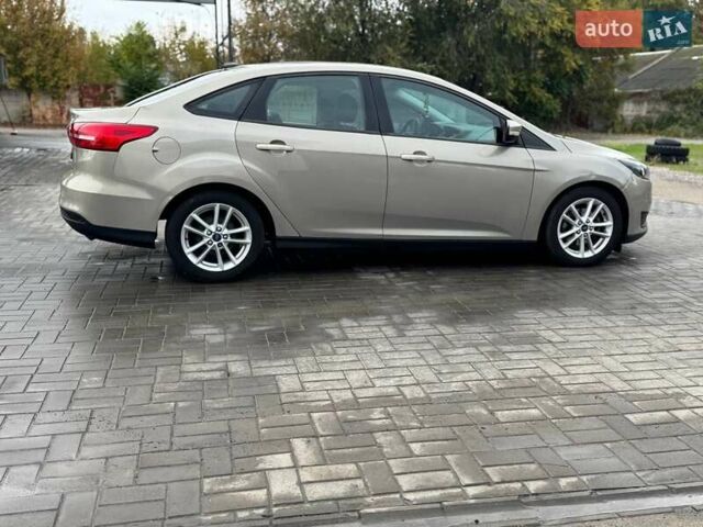 Сірий Форд Фокус, об'ємом двигуна 2 л та пробігом 169 тис. км за 6400 $, фото 7 на Automoto.ua