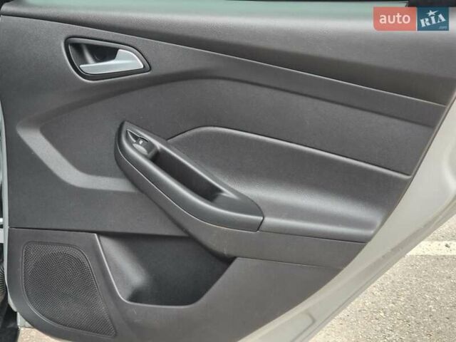 Сірий Форд Фокус, об'ємом двигуна 2 л та пробігом 170 тис. км за 6700 $, фото 14 на Automoto.ua