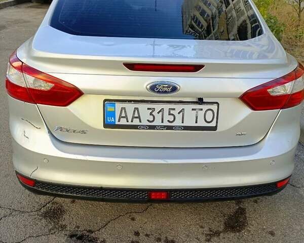 Форд Фокус 2014 в Киеве на Automoto.ua Серый Форд Фокус, объемом двигателя 2.01 л и пробегом 168 тыс. км за 6200 $, фото 3 на Automoto.ua