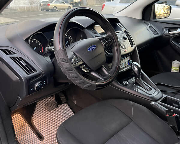 Сірий Форд Фокус, об'ємом двигуна 2 л та пробігом 182 тис. км за 7300 $, фото 5 на Automoto.ua