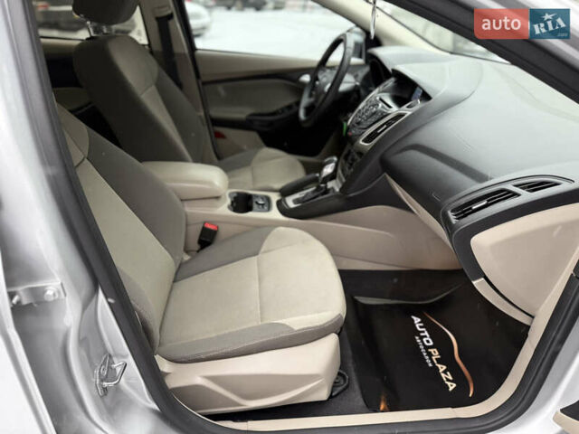 Сірий Форд Фокус, об'ємом двигуна 2 л та пробігом 131 тис. км за 5900 $, фото 41 на Automoto.ua