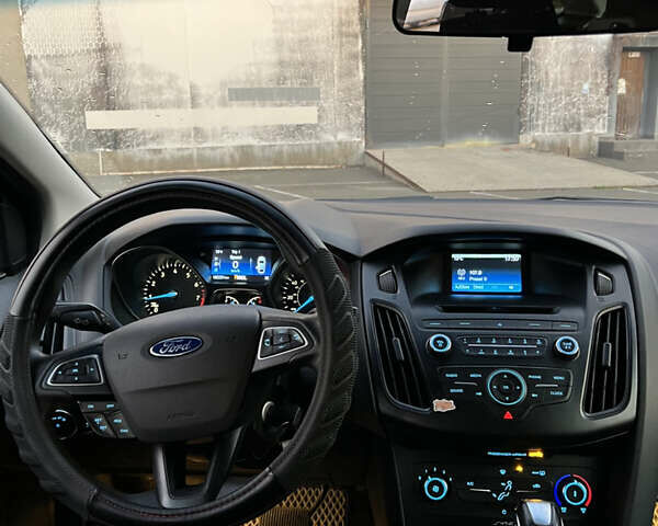 Сірий Форд Фокус, об'ємом двигуна 2 л та пробігом 182 тис. км за 7300 $, фото 7 на Automoto.ua