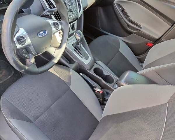 Сірий Форд Фокус, об'ємом двигуна 2 л та пробігом 200 тис. км за 7000 $, фото 3 на Automoto.ua