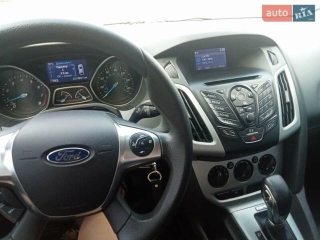 Серый Форд Фокус, объемом двигателя 2 л и пробегом 249 тыс. км за 7500 $, фото 10 на Automoto.ua