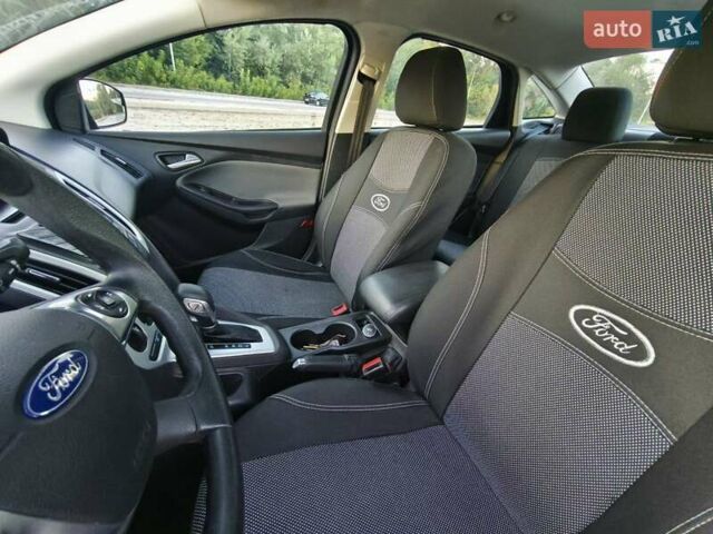 Сірий Форд Фокус, об'ємом двигуна 2 л та пробігом 183 тис. км за 7400 $, фото 6 на Automoto.ua