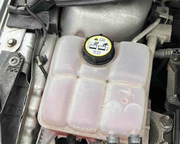 Сірий Форд Фокус, об'ємом двигуна 2 л та пробігом 234 тис. км за 6600 $, фото 43 на Automoto.ua