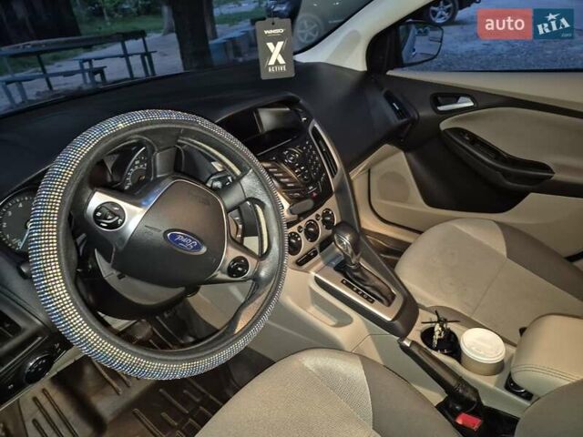 Серый Форд Фокус, объемом двигателя 2 л и пробегом 189 тыс. км за 8500 $, фото 12 на Automoto.ua