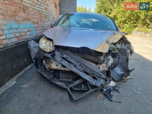 Сірий Форд Фокус, об'ємом двигуна 2 л та пробігом 250 тис. км за 2000 $, фото 2 на Automoto.ua