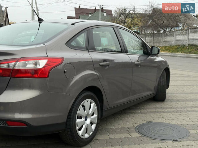 Серый Форд Фокус, объемом двигателя 1 л и пробегом 145 тыс. км за 6350 $, фото 23 на Automoto.ua