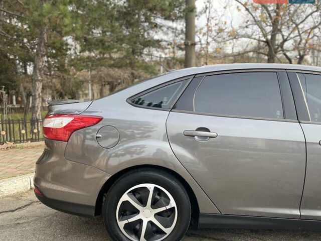 Серый Форд Фокус, объемом двигателя 2 л и пробегом 127 тыс. км за 8799 $, фото 8 на Automoto.ua