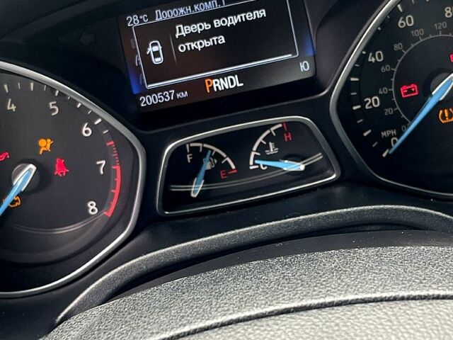 Серый Форд Фокус, объемом двигателя 2 л и пробегом 200 тыс. км за 7500 $, фото 6 на Automoto.ua