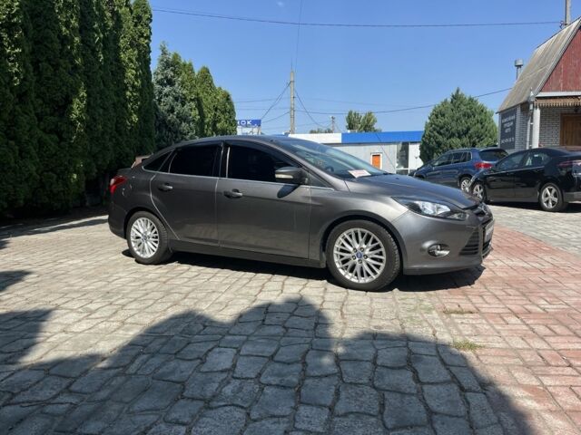 Форд Фокус 2014 в Белой Церкве на Automoto.ua Серый Форд Фокус, объемом двигателя 2 л и пробегом 207 тыс. км за 9500 $, фото 2 на Automoto.ua