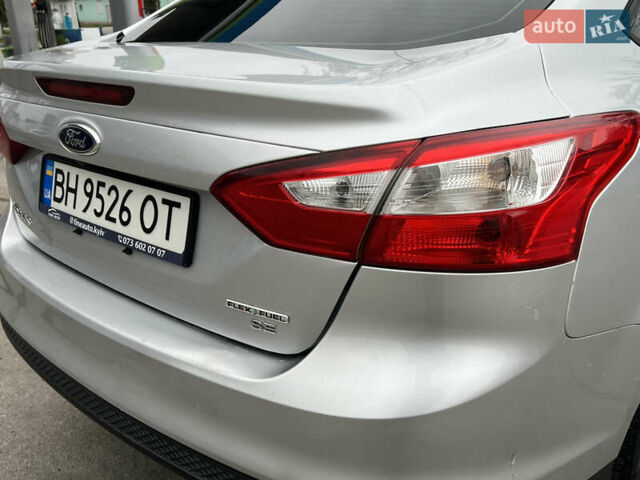 Сірий Форд Фокус, об'ємом двигуна 2 л та пробігом 234 тис. км за 6600 $, фото 22 на Automoto.ua